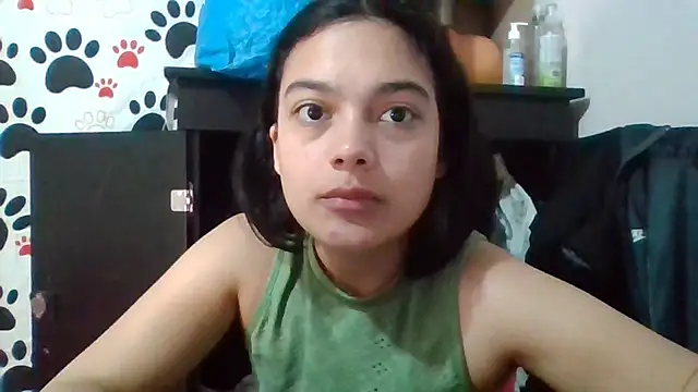 Snapshot of littlemelii chatting on 10/12/25, 11:59 littlemelii online show from 10/12/25, 11:59