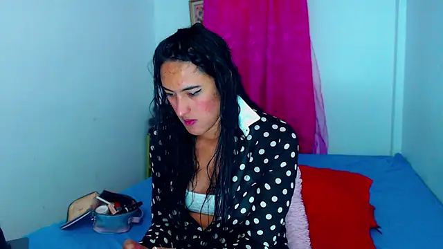 Snapshot of misss_estrella chatting on 02/11/26, 01:49 misss estrella online show from 02/11/26, 01:49