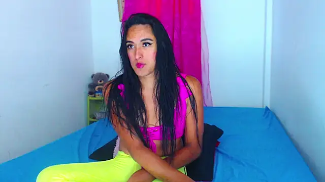 Snapshot of misss_estrella chatting on 02/13/26, 02:57 misss estrella online show from 02/13/26, 02:57