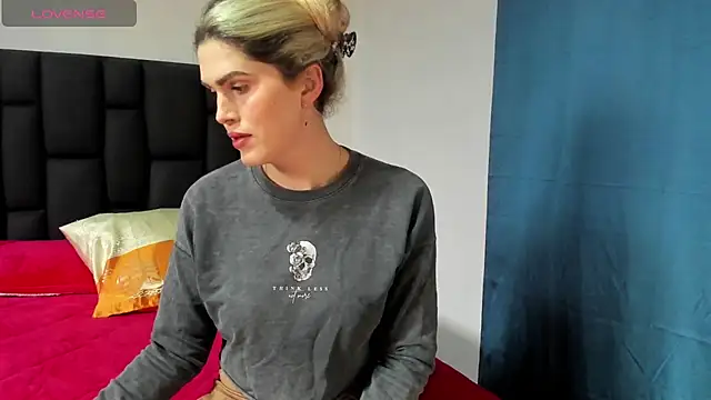 Aurora doll23 online show from 03/18/25, 06:48