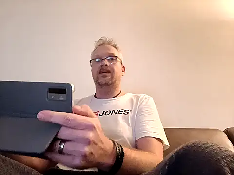 Heidemensch online show from 12/22/24, 06:37