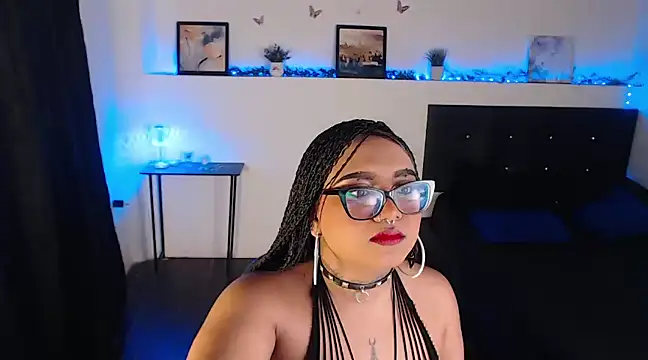 LiaScarlett online show from 02/04/25, 01:16