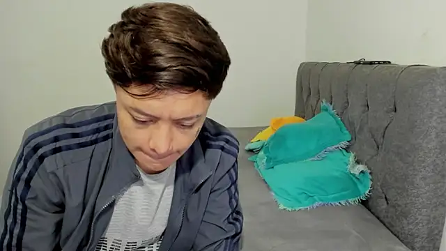 Snapshot of steban_and_kim chatting on 01/08/26, 12:24 steban and kim online show from 01/08/26, 12:24