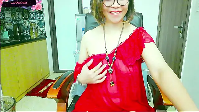 Miu-Le online show from 10/11/25, 04:38