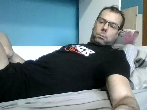 Snapshot of SEBIX-35 chatting on 11/22/25, 07:40 SEBIX-35 online show from 11/22/25, 07:40