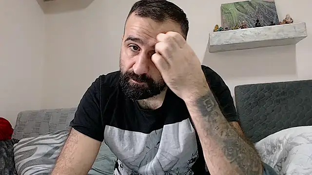 Snapshot of ivat80 chatting on 12/16/24, 07:15 ivat80 online show from 12/16/24, 07:15