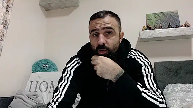 Snapshot of ivat80 chatting on 12/22/24, 06:17 ivat80 online show from 12/22/24, 06:17