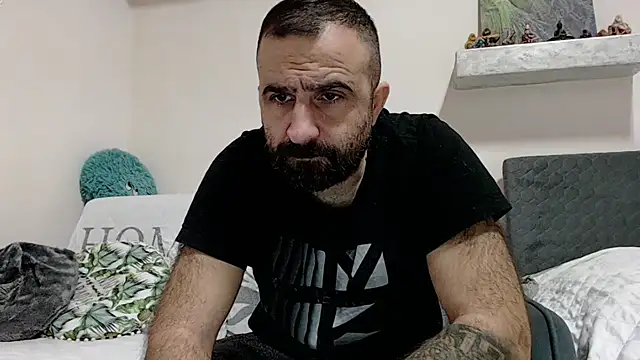 Snapshot of ivat80 chatting on 12/26/24, 07:03 ivat80 online show from 12/26/24, 07:03