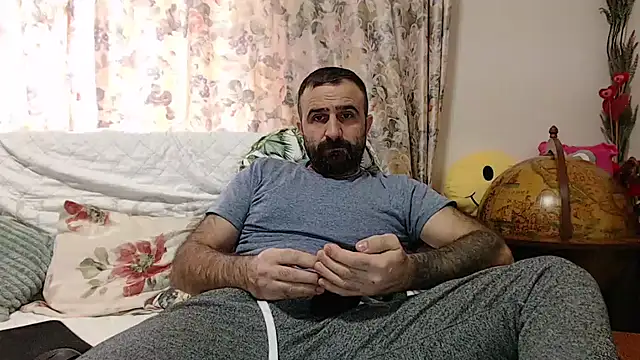 Snapshot of ivat80 chatting on 01/25/25, 07:38 ivat80 online show from 01/25/25, 07:38