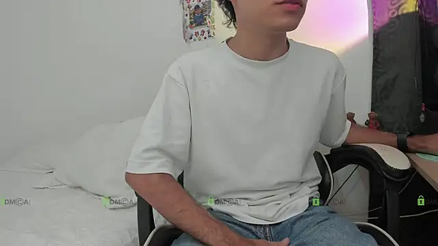 Snapshot of ronaldmq20 chatting on 12/22/25, 11:46 ronaldmq20 online show from 12/22/25, 11:46