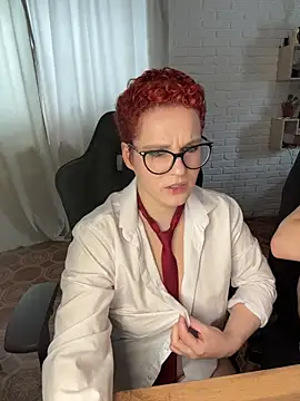 Snapshot of MrMrsRight chatting on 03/03/26, 06:52 MrMrsRight online show from 03/03/26, 06:52