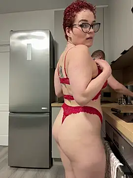 MrMrsRight online show from 05/07/26, 10:42