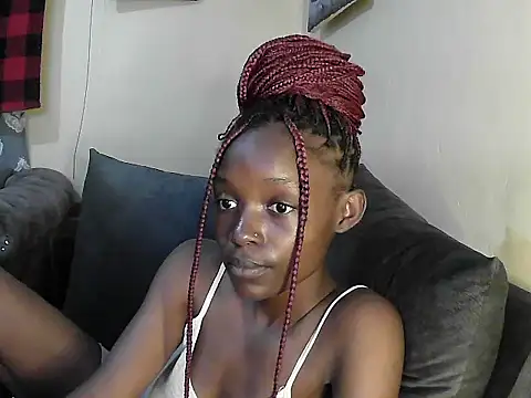 petite clara24 online show from 02/27/25, 12:21