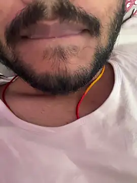 Snapshot of Cum_on_your_tityyy chatting on 04/21/26, 04:45 Cum on your tityyy online show from 04/21/26, 04:45