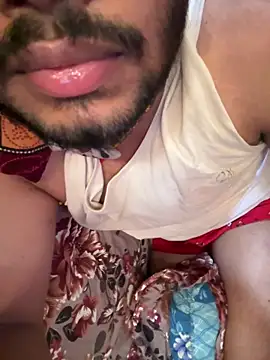 Snapshot of Cum_on_your_tityyy chatting on 04/22/26, 04:59 Cum on your tityyy online show from 04/22/26, 04:59