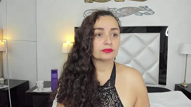  luna  sweet  online show from 03/06/25, 03:24