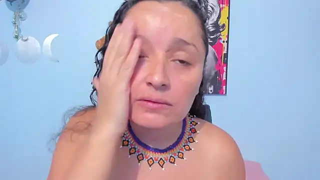  luna  sweet  online show from 10/15/25, 06:30