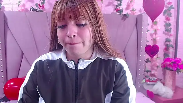 Snapshot of Cocoo_Nuth chatting on 02/15/25, 03:09 Cocoo Nuth online show from 02/15/25, 03:09