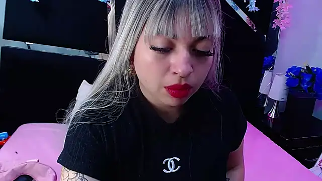 Snapshot of Cocoo_Nuth chatting on 03/01/25, 02:59 Cocoo Nuth online show from 03/01/25, 02:59