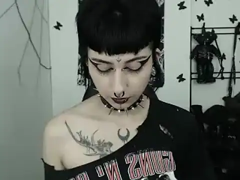 Snapshot of n0sferatus__ chatting on 10/02/25, 03:13 n0sferatus online show from 10/02/25, 03:13