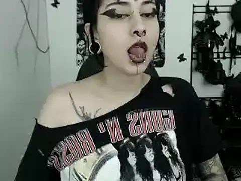 n0sferatus   online show from 11/13/25, 03:16