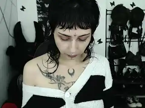 Snapshot of n0sferatus__ chatting on 02/19/26, 04:08 n0sferatus online show from 02/19/26, 04:08