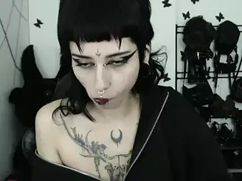 Snapshot of n0sferatus__ chatting on 02/25/26, 03:05 n0sferatus online show from 02/25/26, 03:05