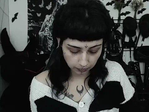n0sferatus   online show from 05/06/26, 02:40