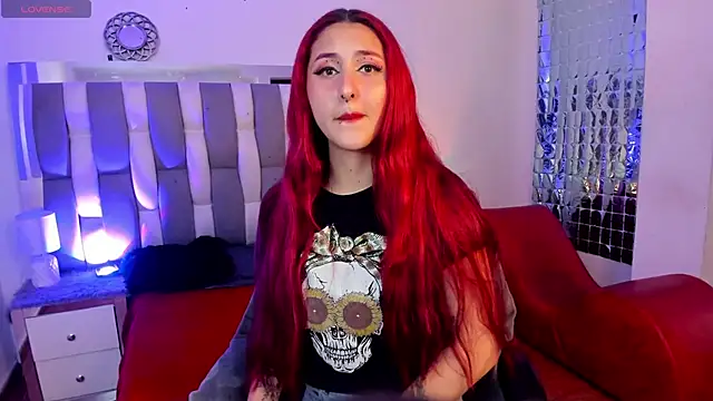 Snapshot of Megan_wolf1_ chatting on 12/04/24, 04:32 Megan wolf1  online show from 12/04/24, 04:32