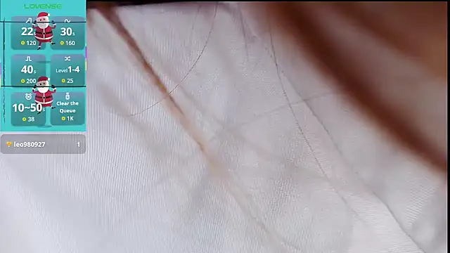 Snapshot of aFanny chatting on 12/15/25, 02:10 aFanny online show from 12/15/25, 02:10