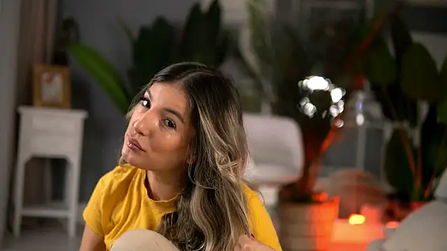 KellyMathews online show from 10/31/25, 01:50