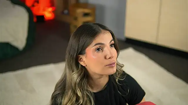 KellyMathews online show from 06/10/26, 02:23