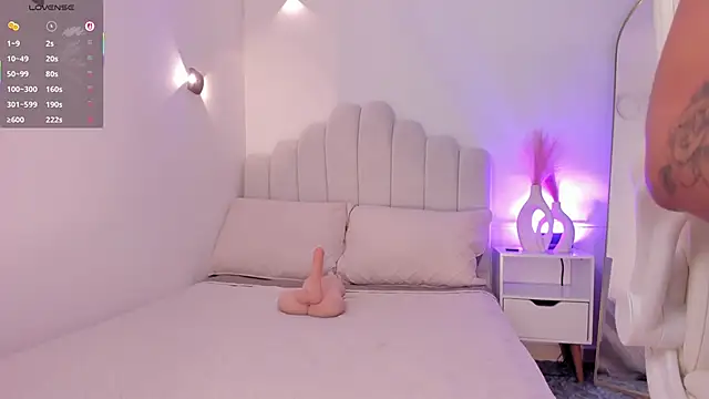 Snapshot of AmberLewis_ chatting on 04/24/26, 04:31 AmberLewis online show from 04/24/26, 04:31