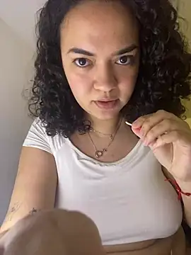 Snapshot of rafamarianoofc chatting on 02/25/25, 11:00 rafamarianoofc online show from 02/25/25, 11:00