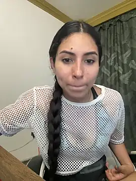 Snapshot of bella-black chatting on 03/10/26, 12:48 bella-black online show from 03/10/26, 12:48