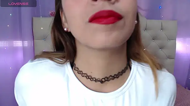 Snapshot of ameliefederline11 chatting on 03/18/25, 05:42 ameliefederline11 online show from 03/18/25, 05:42