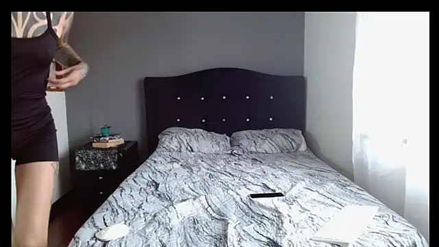 Emilia 1995 online show from 03/19/26, 12:09