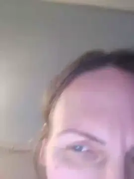 Evelina cute online show from 12/19/24, 12:12