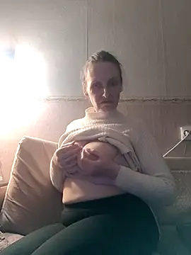 Evelina cute online show from 03/18/25, 08:04