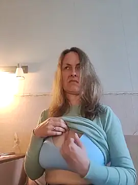 Evelina cute online show from 10/14/25, 08:59