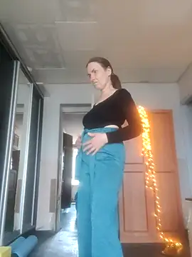 Evelina cute online show from 10/31/25, 01:01