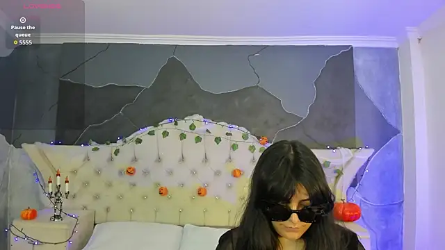 AmberGreyy  online show from 10/29/25, 05:47