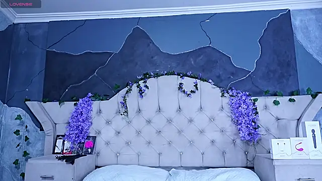 AmberGreyy  online show from 06/18/26, 07:51