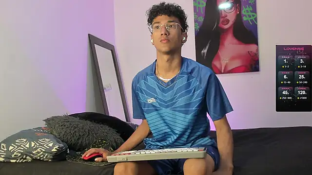 harrytwink18 online show from 02/20/25, 01:08