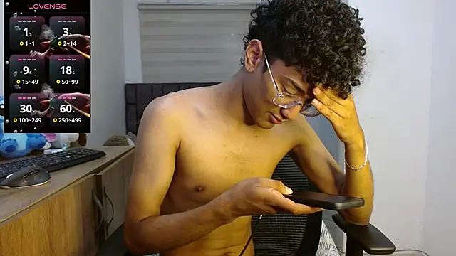 harrytwink18 online show from 09/17/25, 04:08