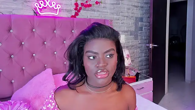 Snapshot of IsabellaBromsS chatting on 03/09/25, 01:46 IsabellaBromsS online show from 03/09/25, 01:46