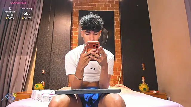 Snapshot of andrewortix chatting on 03/08/26, 10:35 andrewortix online show from 03/08/26, 10:35