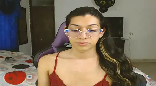 engielphoenis14 online show from 03/19/25, 09:37