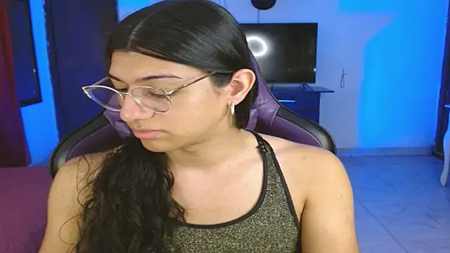 Snapshot of engielphoenis14 chatting on 02/23/26, 09:23 engielphoenis14 online show from 02/23/26, 09:23