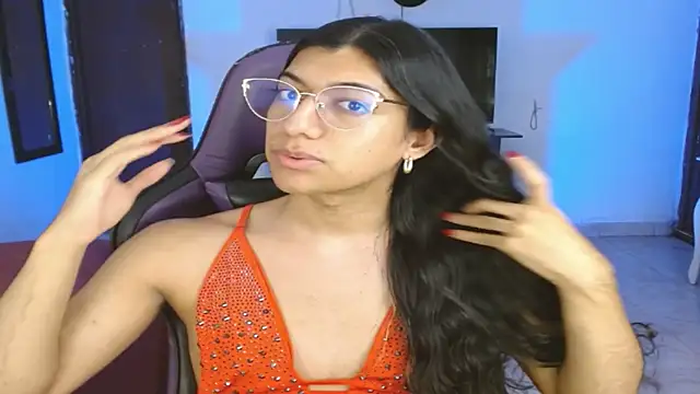 Snapshot of engielphoenis14 chatting on 03/08/26, 02:04 engielphoenis14 online show from 03/08/26, 02:04